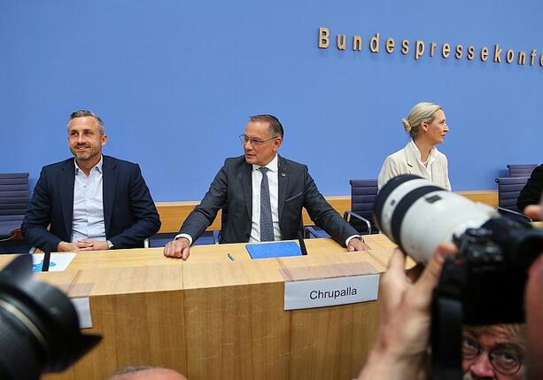Bild vergr&ouml;&szlig;ern: Siegmund besteht auf ganz klaren Regierungsauftrag für AfD