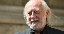 Literaturnobelpreisträger Krasznahorkai mit Bundesverdienstkreuz ausgezeichnet