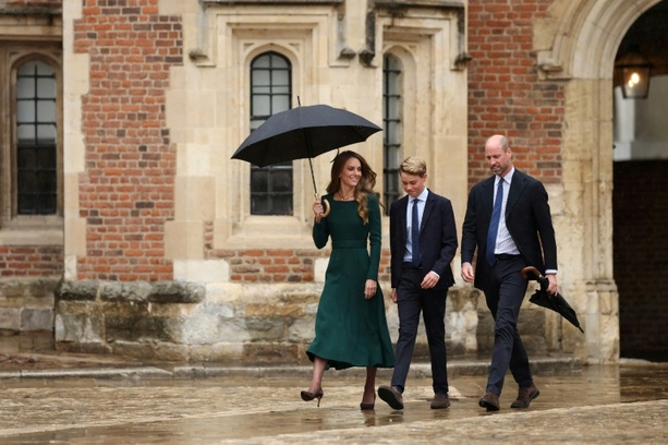 Bild vergr&ouml;&szlig;ern: Erster Schultag von Prinz George in britischer Eliteschule Eton College