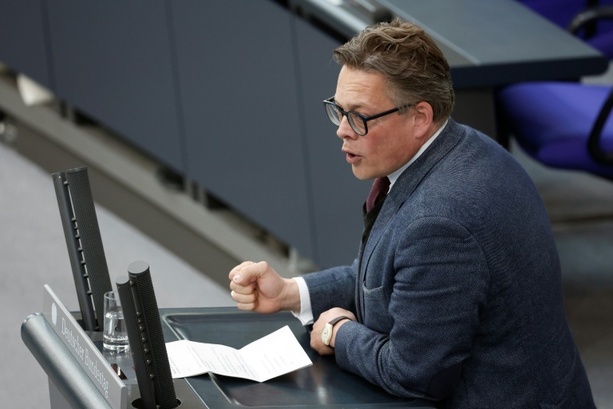 Bild vergr&ouml;&szlig;ern: Brandgefährlich: Von Notz wirft Verfassungsschutz Versäumnis bei Schutz vor AfD vor