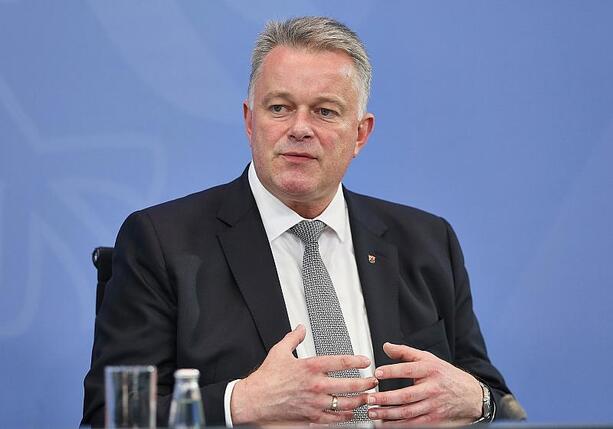 Bild vergr&ouml;&szlig;ern: Schnieder: Keine Ausgrenzung der AfD bei MPK-Vorsitz