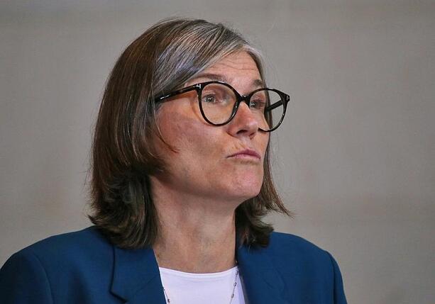 Bild vergr&ouml;&szlig;ern: IG Metall fordert VW-Chef zu Wiederherstellung von Vertrauen auf
