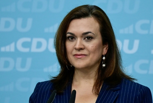 Bild vergr&ouml;&szlig;ern: CDU-Generalsekretärin verteidigt Merz gegen Kritik: Auf dem richtigen Weg
