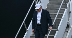 Trump irritiert mit Aussagen zu Wiedervereinigung Irlands und widmet sich Golfturnier