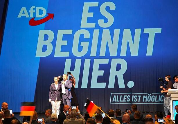 Bild vergr&ouml;&szlig;ern: Mehrheit der Deutschen lehnt AfD-Landesregierung ab