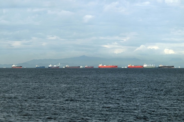 Bild vergr&ouml;&szlig;ern: Wassermangel wegen El Niño: Panamakanal plant weitere Verkehrsreduzierung