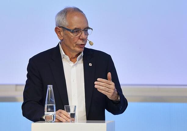 Bild vergr&ouml;&szlig;ern: IGBCE-Chef: Merz muss sein Menschenbild korrigieren