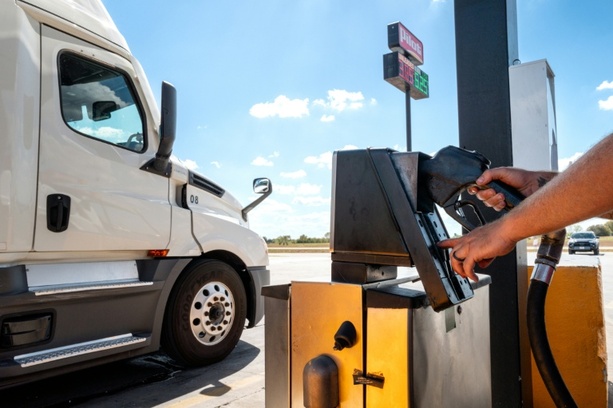 Bild vergr&ouml;&szlig;ern: Dieselpreis in den USA steigt auf neues Rekordhoch