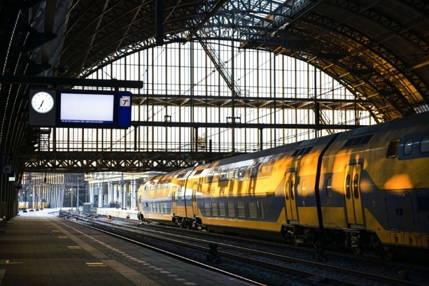 Bild vergr&ouml;&szlig;ern: Mutmaßliche Sabotage: Zugverkehr in weiten Teilen der Niederlande lahmgelegt
