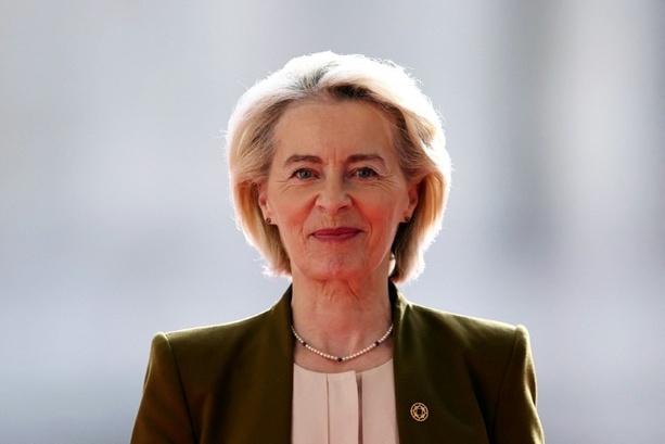 Bild vergr&ouml;&szlig;ern: Von der Leyen hält Rede zur Lage der Union im EU-Parlament