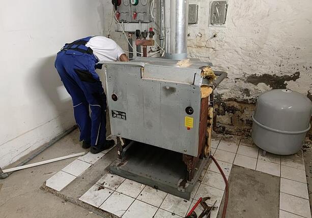 Bild vergr&ouml;&szlig;ern: Mehr Azubis in Berufen der Sanitär-, Heizungs- und Klimatechnik