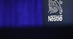 Russland-Geschäft von Nestlé und Auchan unter russische Verwaltung gestellt