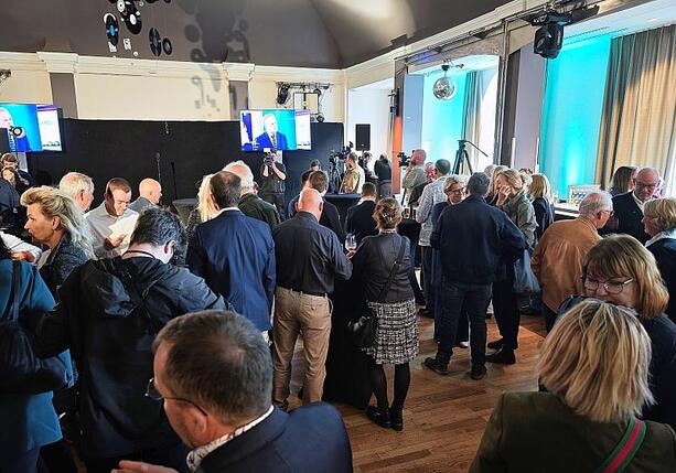 Bild vergr&ouml;&szlig;ern: Amtliches Wahlergebnis: CDU in Mecklenburg-Vorpommern draußen