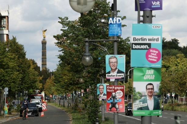 Bild vergr&ouml;&szlig;ern: Spitzen der Bundesparteien beraten über Ergebnis der Landtagswahlen