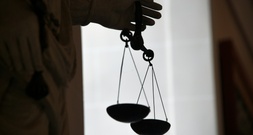Junger IS-Anhänger soll Gewalttat geplant haben: Prozess in Bremen begonnen