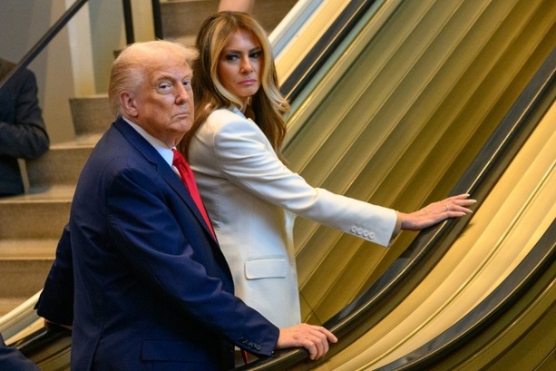 Bild vergr&ouml;&szlig;ern: Nach Trumps Sabotage-Vorwurf: UNO überprüft Rolltreppe und Teleprompter