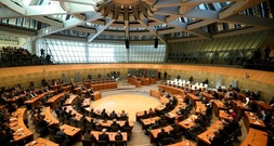 Landtagswahlumfrage für Nordrhein-Westfalen: CDU weiter vorn - AfD legt zu