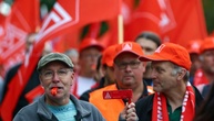 Metall- und Elektroindustrie: IG Metall pocht auf fünf Prozent mehr Geld