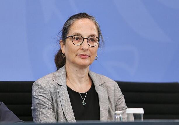 Bild vergr&ouml;&szlig;ern: Rentenkommissionschefin: Abschaffung der Rente mit 63 ist zentral