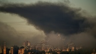 Behörden: Zwei Tote bei russischen Angriffen auf zivile Infrastruktur in der Ukraine