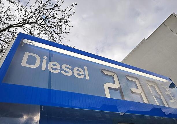 Bild vergr&ouml;&szlig;ern: Commerzbank: Trumps Exportstopp könnte Diesel massiv verteuern