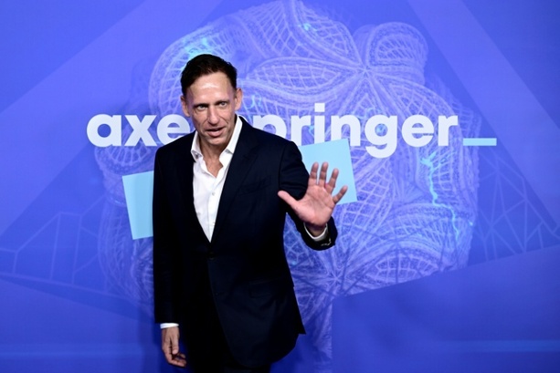 Bild vergr&ouml;&szlig;ern: Umstrittener US-Investor Peter Thiel mit Axel-Springer-Preis ausgezeichnet