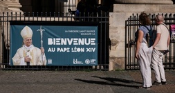 Papst Leo kommt nach Frankreich: Besuch im Elysée und bei der Unesco