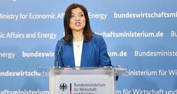 Reiche will Kampfgeist bei Reformvorhaben
