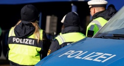 Toter in Grundstückseinfahrt in Bayern entdeckt - Kriminalpolizei ermittelt