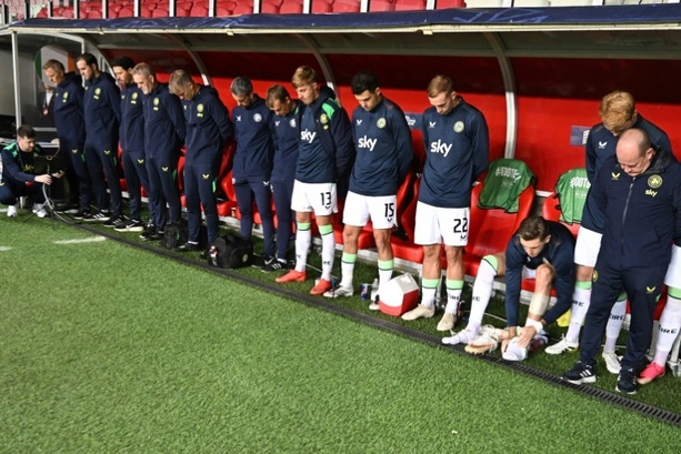 Bild vergr&ouml;&szlig;ern: Vor leeren Rängen und ohne Handschlag: Irland besiegt Israel bei Nations-League-Spiel