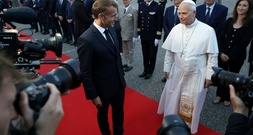 Papst nach viertägigem Frankreich-Besuch nach Rom aufgebrochen
