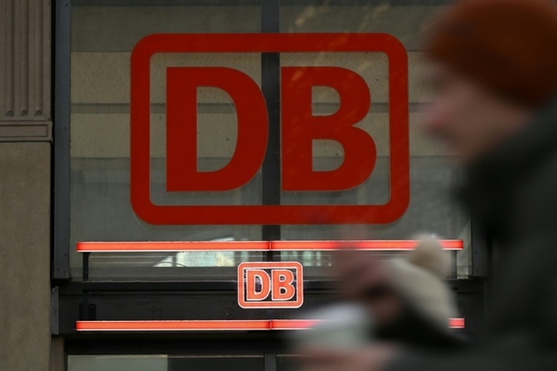 Bild vergr&ouml;&szlig;ern: Deutsche Bahn informiert über Sanierung der Strecke Berlin-Hannover