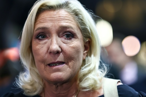Bild vergr&ouml;&szlig;ern: Rechtspopulistin Le Pen weist Antisemitismusvorwurf gegen Bardella als Manipulation zurück