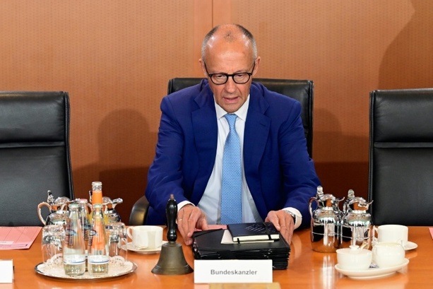 Bild vergr&ouml;&szlig;ern: Merz bekräftigt Reformkurs - und macht Tempo bei Arbeitsmarktreform