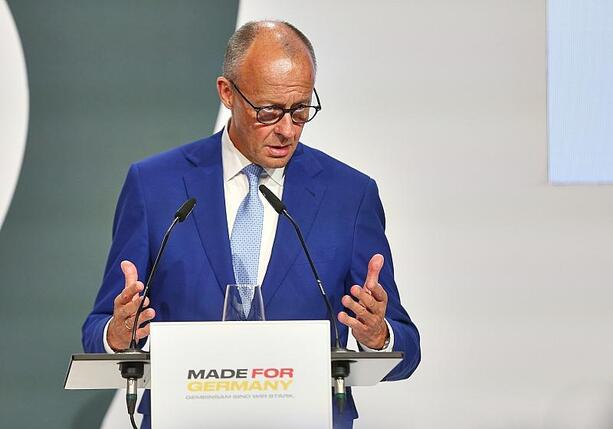 Bild vergr&ouml;&szlig;ern: Merz sieht in Deutschland führenden Investitionsstandort