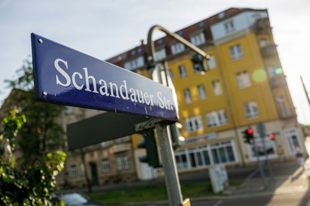Bild vergr&ouml;&szlig;ern: Nach Angriff auf SPD-Politiker Ecke in Dresden: Drei Angeklagte kommen vor Gericht