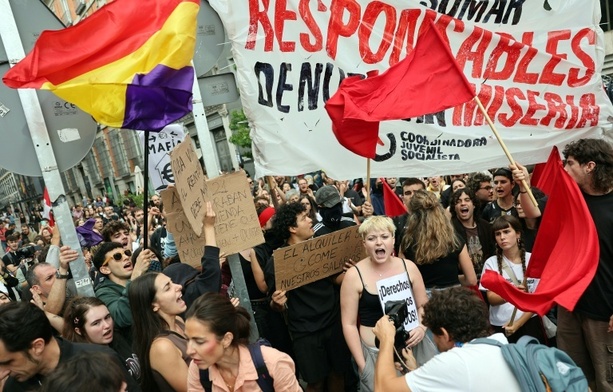 Bild vergr&ouml;&szlig;ern: Spanisches Parlament lehnt Regierungspläne gegen Wohnungsnot ab 