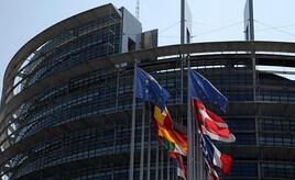 Bericht: Autolobby sucht Nähe zur extremen Rechten im EU-Parlament