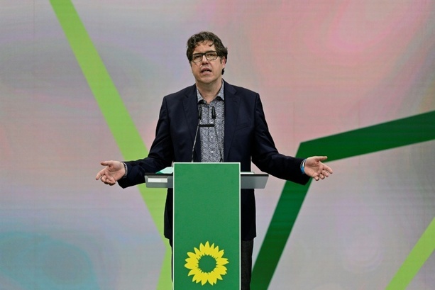 Bild vergr&ouml;&szlig;ern: Grüne kritisieren Freigabe von Ölreserven als politische Dummheit