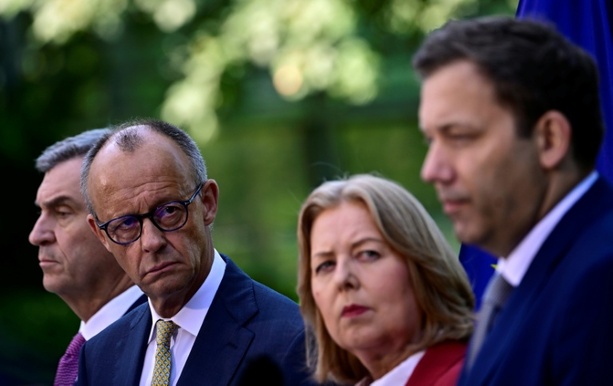 Bild vergr&ouml;&szlig;ern: Vor Spitzentreffen der Koalition: Opposition mahnt Kurskorrektur an