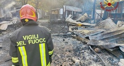 Feuer auf Campingplatz am Gardasee - Vier Feuerwehrleute aus Hessen helfen löschen