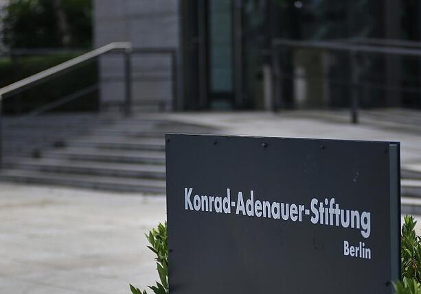Bild vergr&ouml;&szlig;ern: Konrad-Adenauer-Stiftung: AfD verhält sich verfassungsfeindlich