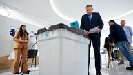 Bosnisch-serbischer Hardliner Dodik erklärt sich zum Wahlsieger und dankt Trump und Putin