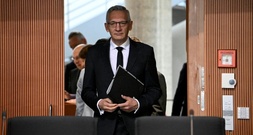 Geheimdienst-Chefs verteidigen Reform ihrer Behörden als dringend notwendig