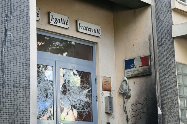 Bild vergr&ouml;&szlig;ern: Schülerproteste in Frankreich: Unterricht fällt in gut 400 Schulen aus