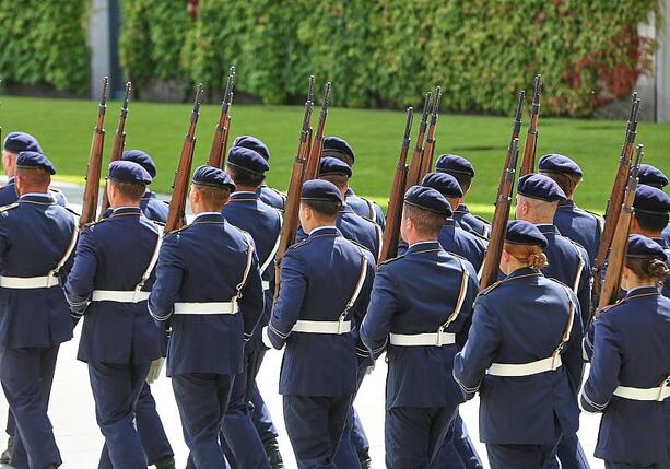 Bild vergr&ouml;&szlig;ern: MAD prüft Bundeswehr-Bewerber mit KI auf Rechtsextremismus