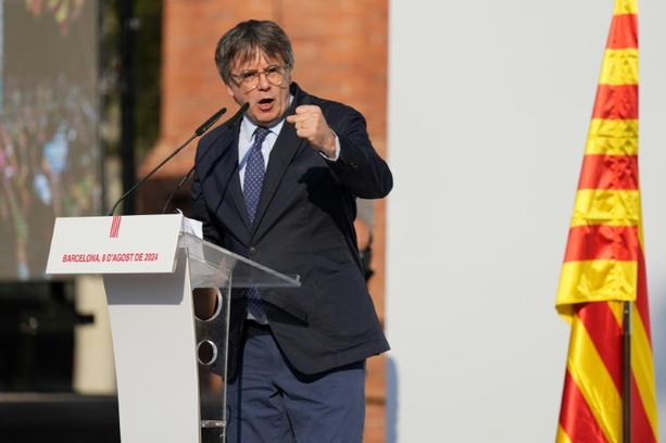 Bild vergr&ouml;&szlig;ern: Gericht hebt Haftbefehl gegen früheren katalanischen Regierungschef Puigdemont auf