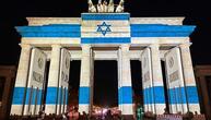 Brandenburger Tor in den Farben Israels angestrahlt