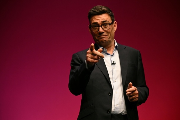 Bild vergr&ouml;&szlig;ern: Britischer Premierminister Burnham zu Antrittsbesuch bei Merz