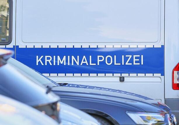 Bild vergr&ouml;&szlig;ern: Zwei Tote bei Waffenkontrolle - Verdächtiger festgenommen